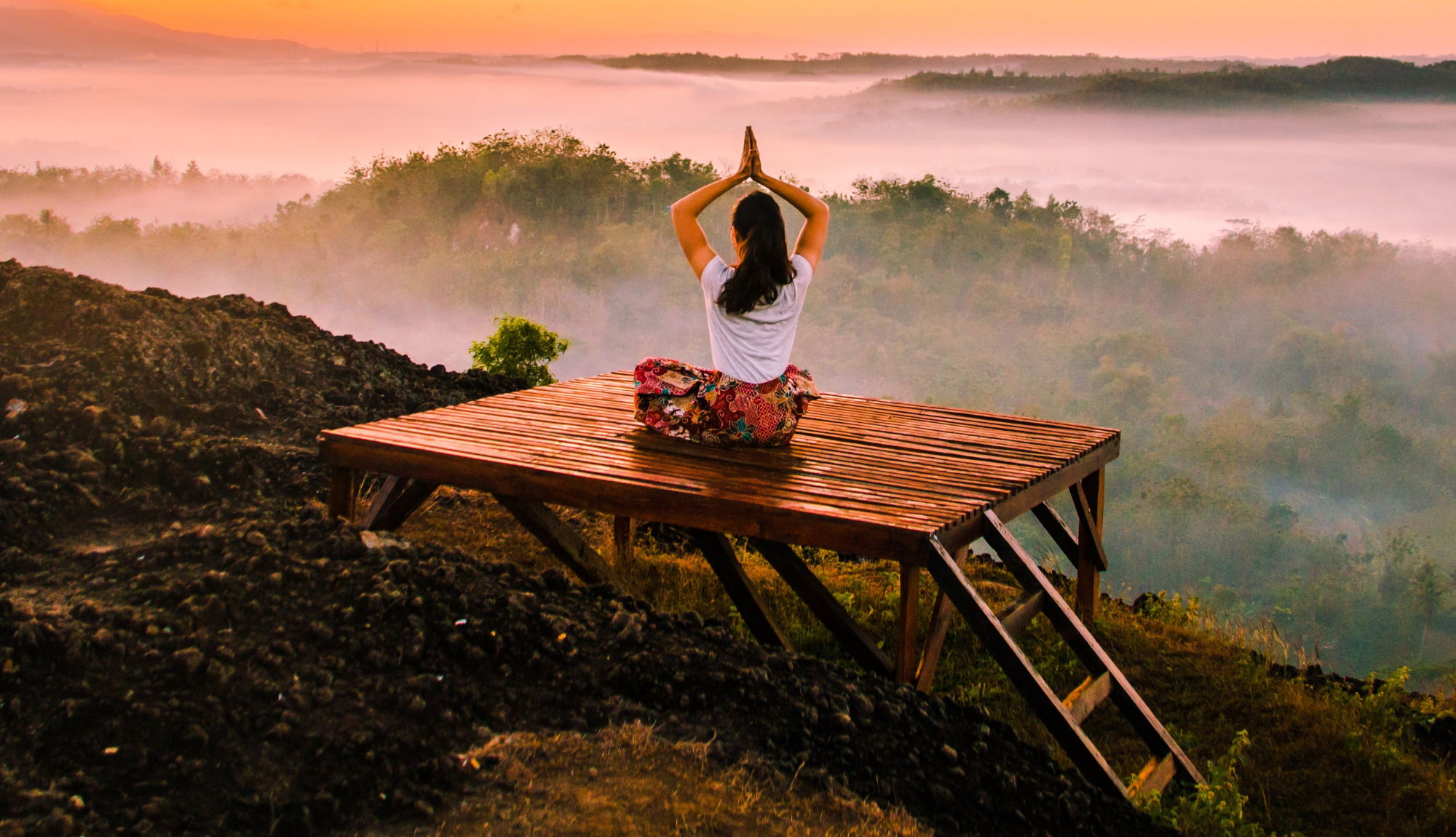 Reconnecting to your Body after Peritraumatic Dissociation stock-photo-clouds-blog