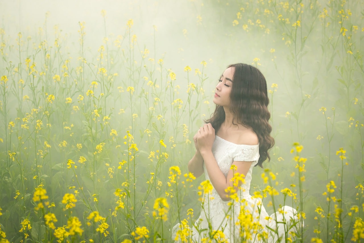 the mental health benefits of prayer and difference between prayer and meditation - cptsd foundation