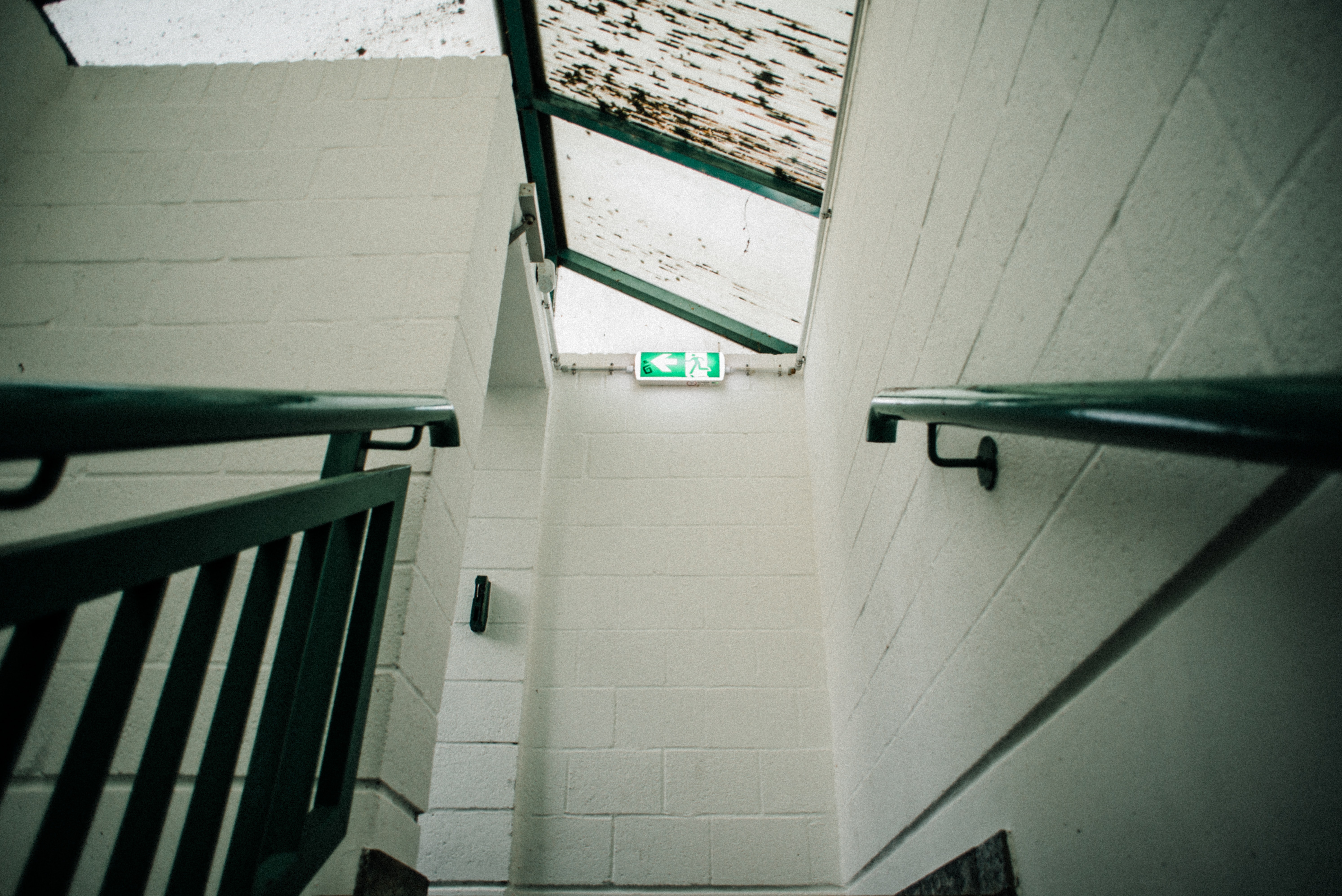 simon-maage-NxdPxcJiSbg-unsplash