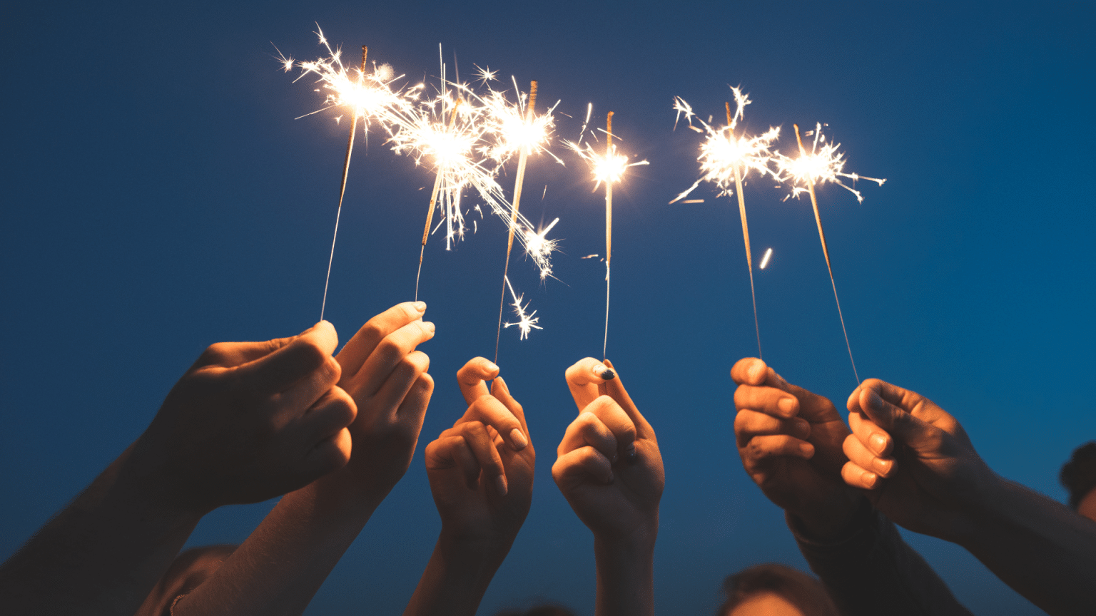 24-ways-to-stay-grounded-and-present-in-this-new-year-–-allowing-for-more-connections-1536x864