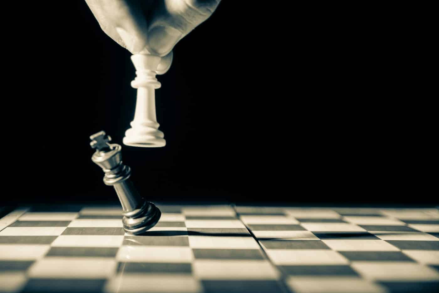 Navigating the Power Dynamics 0_12RfFXgzVW6ZFWA8